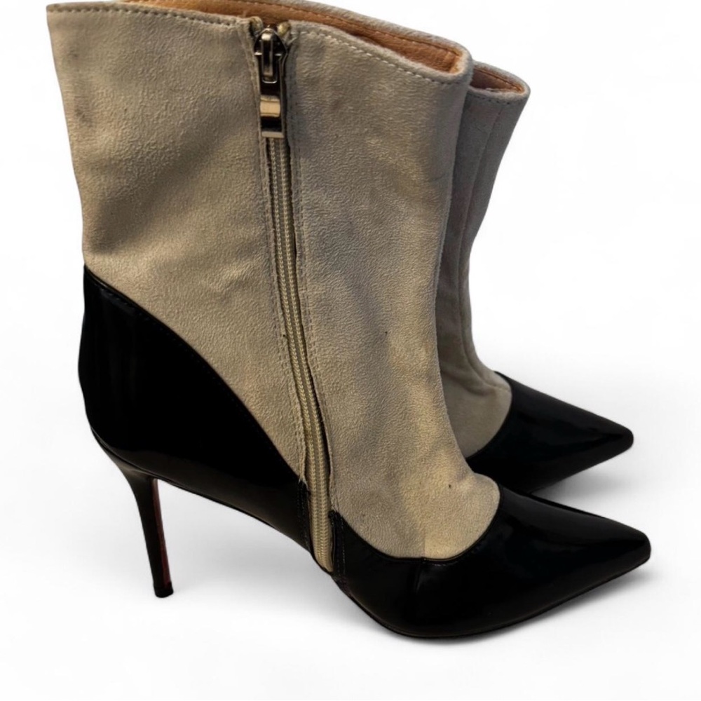 Elegant Black and Tan Women's Boots
